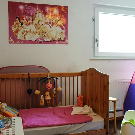 Nice In With Wifi And 4 Bedrooms Ferienhaus Kasbach-Ohlenberg